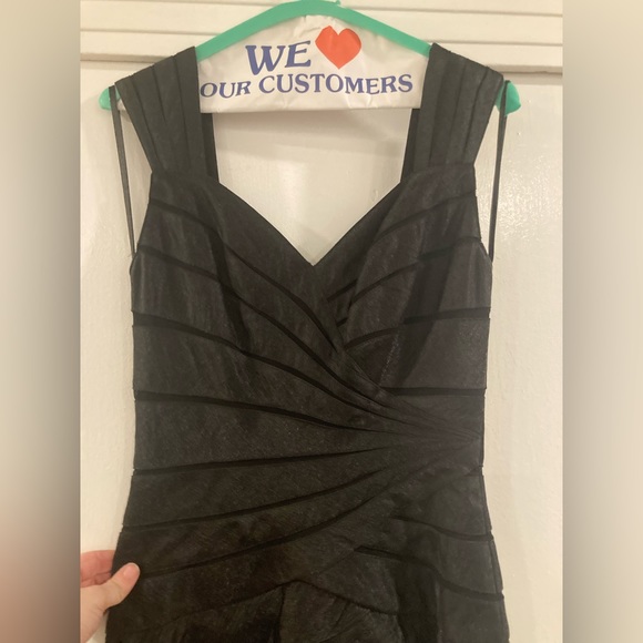 Long Black Formal Evening Dress w Sweetheart Neckline - Picture 7 of 11